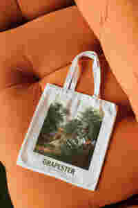 GRAPESTER TOTE